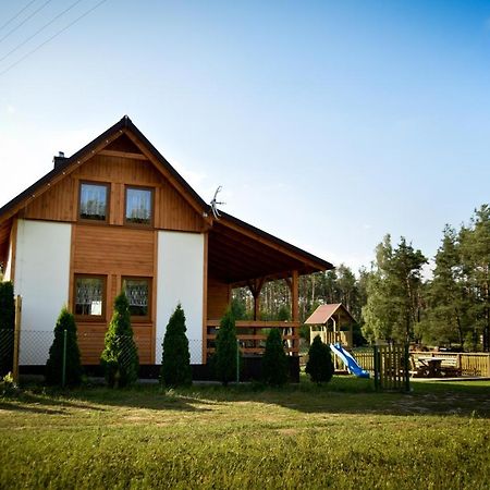 Вилла Domek Letniskowy Nad Stawem Lipusz Экстерьер фото